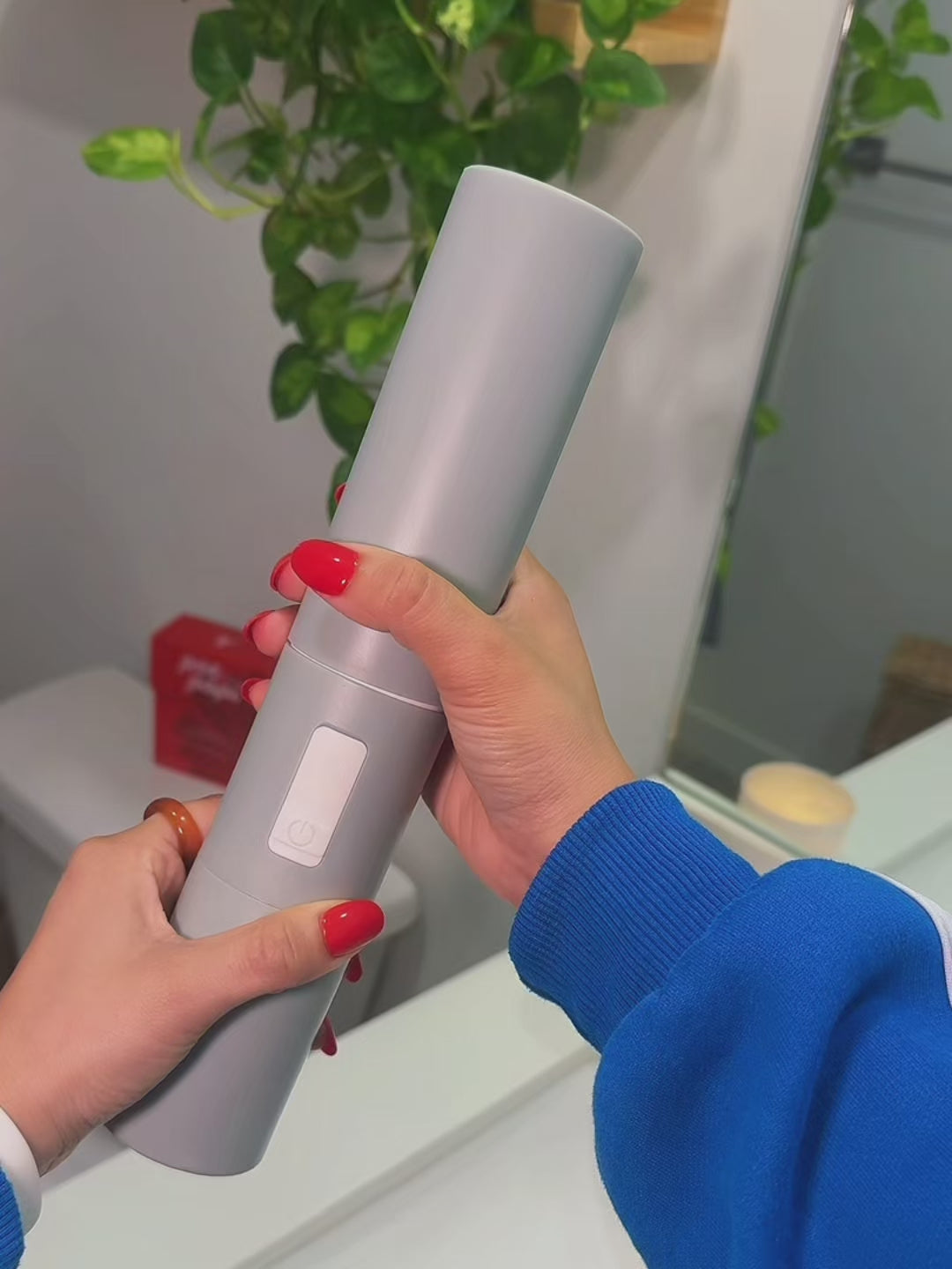 video showcasing how to use the portable bidet